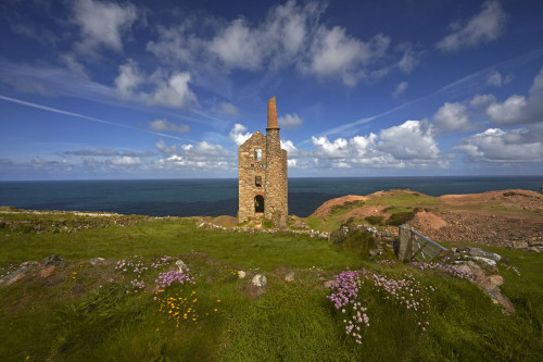 A ruined Cornish tin mine at Botallack. Poster Print by Loop Images Ltd. (18 x 12)