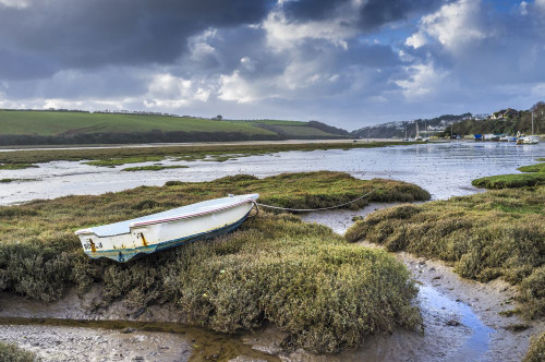 Low tide on the Gannel River in Newquay in Cornwall. Poster Print by Loop Images Ltd. (17 x 11)