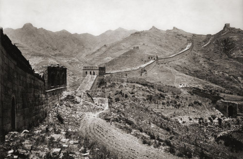 The Great Wall of China.  After a postcard published circa 1913.  Photographed by an unknown photographer. Poster Print by Ken Welsh (17 x 11)