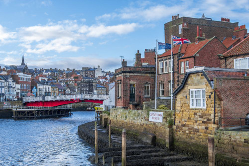The Captain Cook museum in Whitby. Poster Print by Loop Images Ltd. (20 x 13)