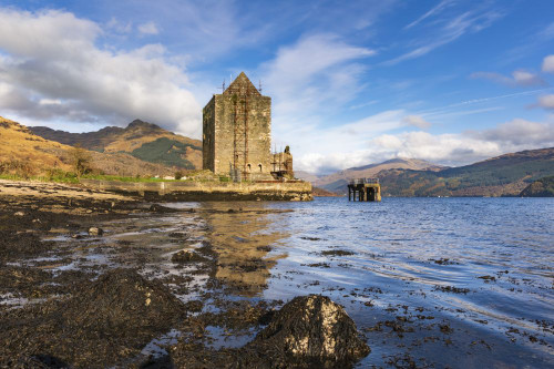 Carrick Castle on Loch Goil. Poster Print by Loop Images Ltd. (20 x 13)