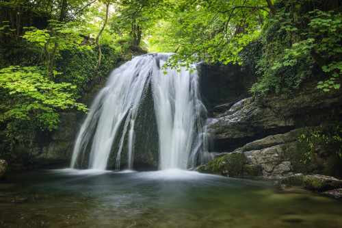 Janets Foss Waterfall. Poster Print by Loop Images Ltd. (18 x 12)