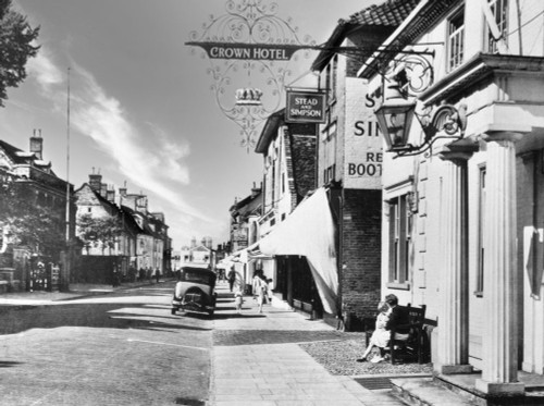 Southwold street early 20th century Poster Print by John Short (18 x 13)