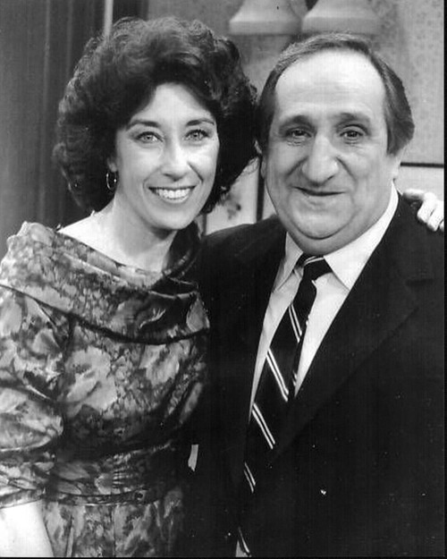 Ellen Travolta And Al Molinaro In Joanie Loves Chachi Black And White Photo Print (8 x 10)