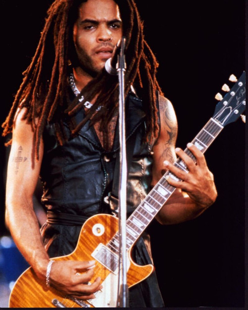 Lenny Kravitz Performing On Stage Photo Print (8 x 10) Lenny Kravitz Performing On Stage Photo Print (8 x 10)