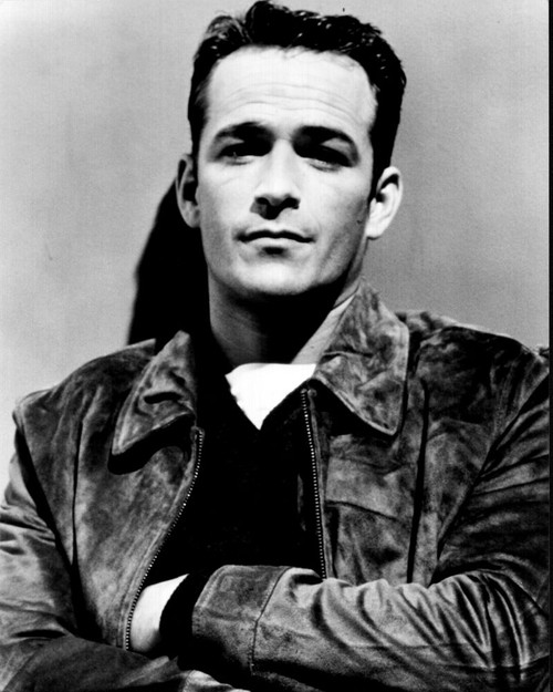 Luke Perry Arms Crossed In Leather Jacket Black And White Photo Print (8 x 10)