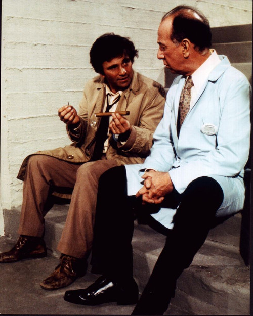 Peter Falk And José Ferrer Sitting On Stairs In Columbo Photo Print (8 x 10)