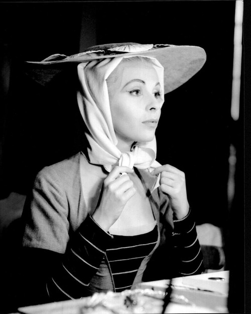 Claire Bloom Wearing Scarf And Hat Black And White Photo Print (8 x 10)