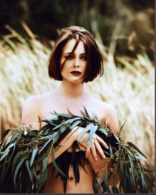Jodie Foster Nude In Field With Leaves Over Chest Photo Print