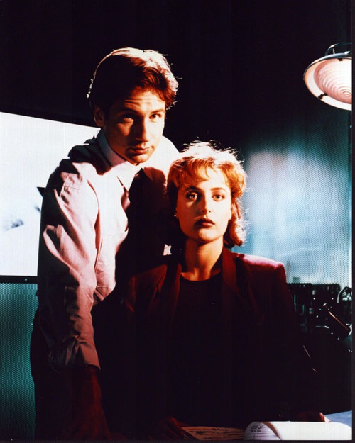 David Duchovny And Gillian Anderson On Set The X-Files Photo Print