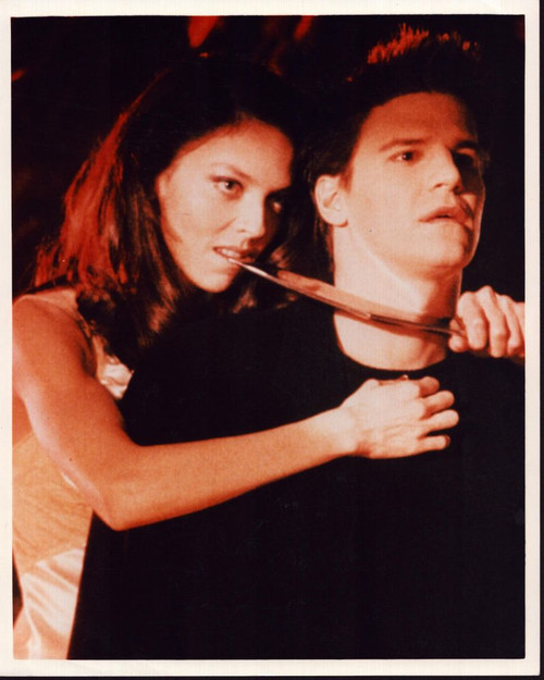 Juliet Landau Holding Knife To David Boreanaz In Buffy The Vampire Slayer Photo Print (8 x 10)