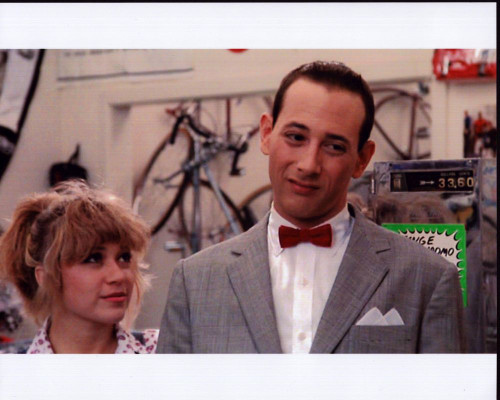 Elizabeth Daily And Paul Reubens In Pee-Wee'S Big Adventure Photo Print (8 x 10)