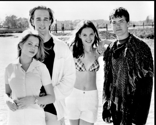 Michelle Williams, James Van Der Beek, Katie Holmes And Joshua Jackson On Set Of Dawson'S Creek Black And White Photo Print (8 x 10)