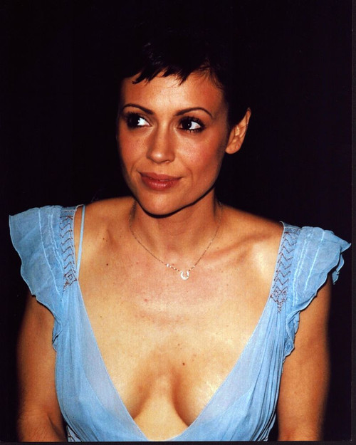 Alyssa Milano In Low Cut Blue Top Photo Print (8 x 10) Alyssa Milano In Low Cut Blue Top Photo Print (8 x 10)