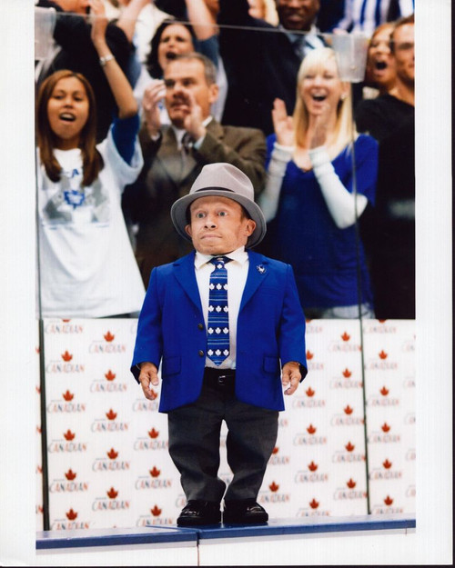 Verne Troyer In The Love Guru Photo Print