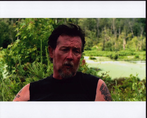 Robert Patrick In Cut Off Shirt In Identity Thief Photo Print (8 x 10)