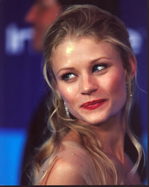 Emilie De Ravin Looking Over Shoulder Photo Print