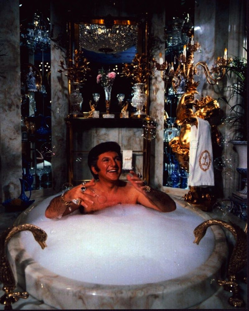 Liberace In Gold Decorated Tub Photo Print (8 x 10)