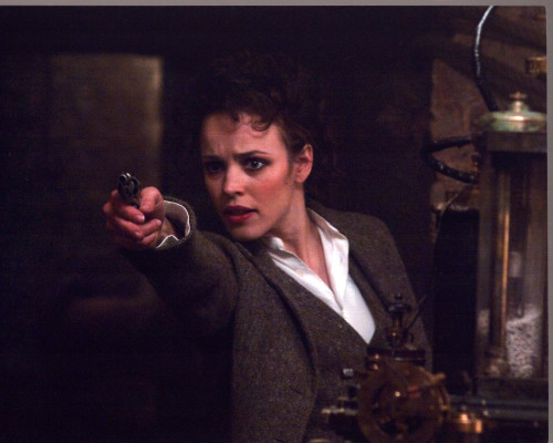 Rachel Mcadams Point Gun In Sherlock Holmes Photo Print (8 x 10)