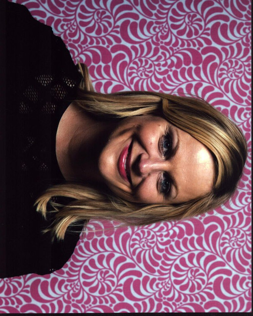 Amy Poehler In Black Mesh Top And Pink Background Photo Print (8 x 10)