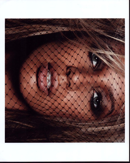 Leona Lewis In Netting Photo Print (8 x 10)