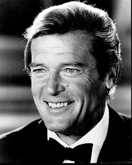 Roger Moore In Tuxedo With Bowtie Black And White Photo Print (8 x 10)