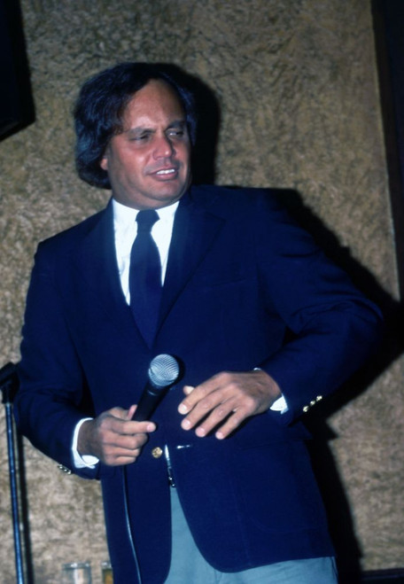 Jonathan Schwartz about to perform at event. Circa 1970s. Photo: Oscar Abolafia (jonathanschwartz001) Poster