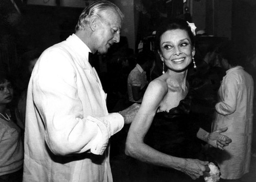 Givenchy & Audrey Hepburn at Designer's 30 Year Retrospective at F.I.T. 1982. Photo by Adam Scull (Givenchy Audrey Hepburn03795) Poster