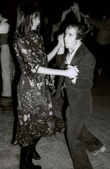 Shelley Duvall, Paul Simon 1980s. Photo By John Barrett (Shelley Duvall Paul Simon10912) Poster