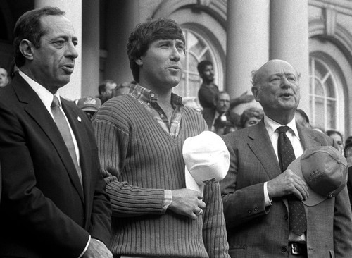 Gov. Mario Cuomo, Ray Knight, Mayor Ed Koch, 1986. Photo by John Barrett (Gov Mario Cuomo Ray Knight Mayor Ed Koch3715) Poster