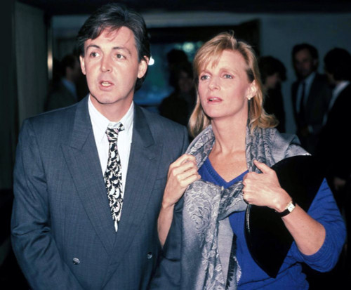 Paul McCartney, Linda Eastman, 1990. Photo by Adam Scull (Paul McCartney Linda Eastman11788 ) Poster