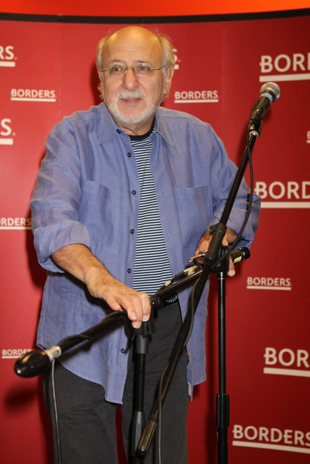 Peter Yarrow (Peter, Paul & Mary) 9-26-2009. Photo by Adam Scull (Peter Yarrow2222) Poster