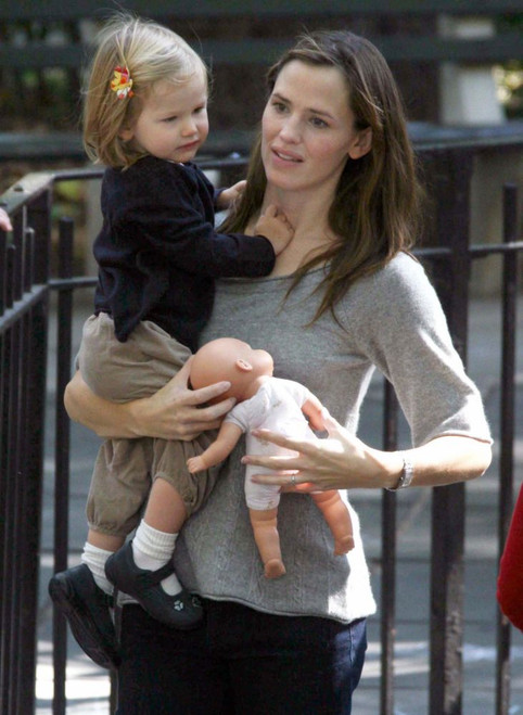 Jennifer Garner, daughter Violet 10-15-07 Photo By John Barrett (Jennifer Garner and Violet7166) Poster
