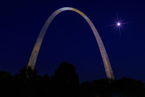 St. Louis Arch With Starburst Moon Poster Print - Online Galloimages