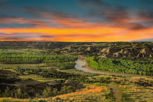 Sunrise At River Bend Overlook Poster Print - Online Galloimages