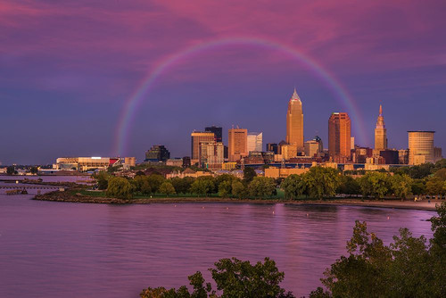 Rainbow over Cleveland Poster Print - Online Galloimages