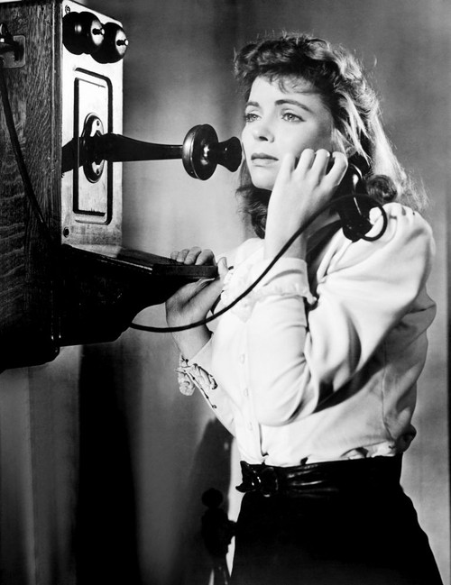 The Spiral Staircase, Dorothy Mcguire, 1946 Poster Print The Spiral Staircase, Dorothy Mcguire, 1946 Poster Print