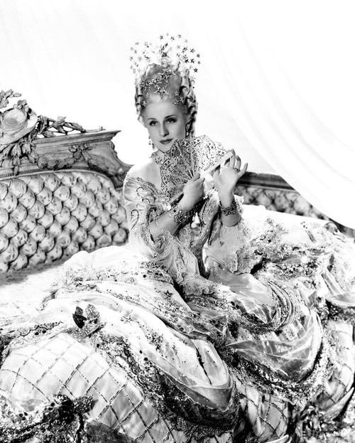 Marie Antoinette, Norma Shearer, 1938 Poster Print