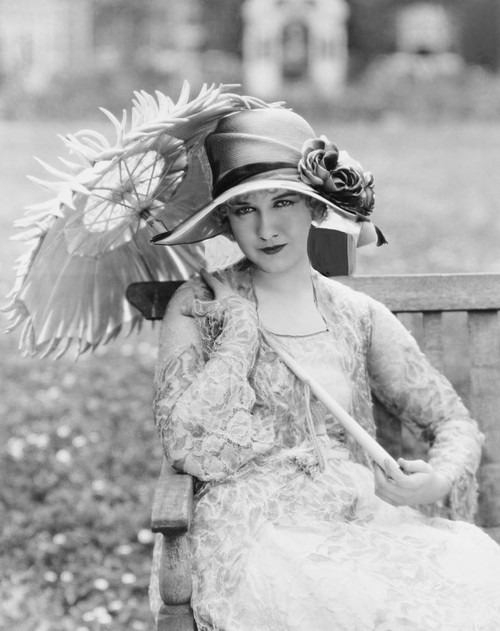London, Dorothy Gish, 1926 Poster Print