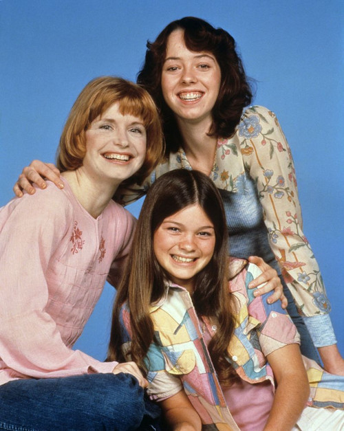 One Day At A Time, Bonnie Franklin, Mackenzie Phillips, Valerie Bertinelli, 1975-84 Poster Print