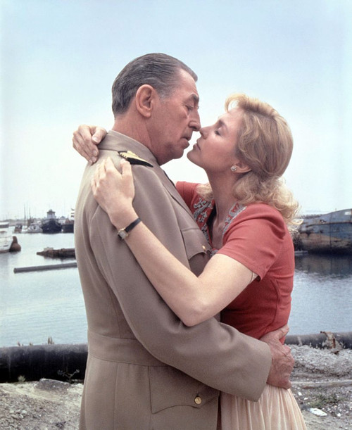 War And Remembrance, Robert Mitchum, Victoria Tennant, 1988 Poster Print