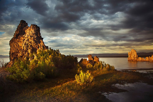 Sunrise on tufa formations-Mono Lake-Tufa State Natural Reserve-California Poster Print - Adam Jones # VARPDXUS05AJE0757