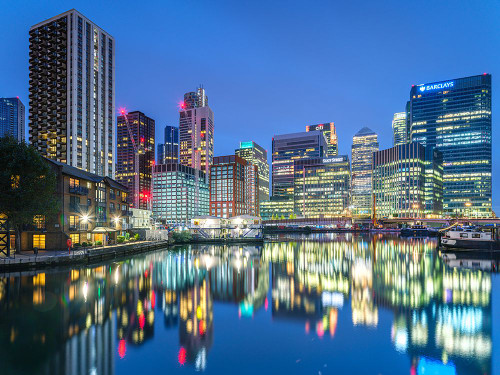 City of-reflection Poster Print - Assaf Frank (32 x 24)