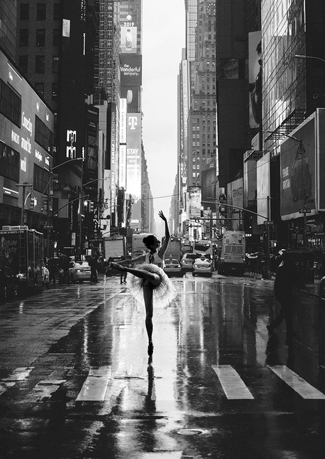 Manhattan Ballet II (BAndW) Poster Print - Julian Lauren (17 x 24)