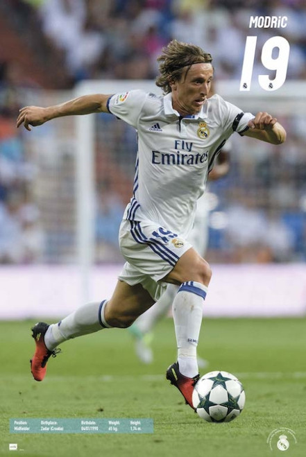 Real Madrid 2016-2017 Modric Action Poster Poster Print - Item # VARGPE5073