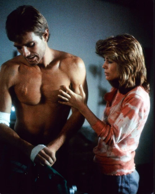 Michael Biehn And Linda Hamilton In The Terminator Photo Print