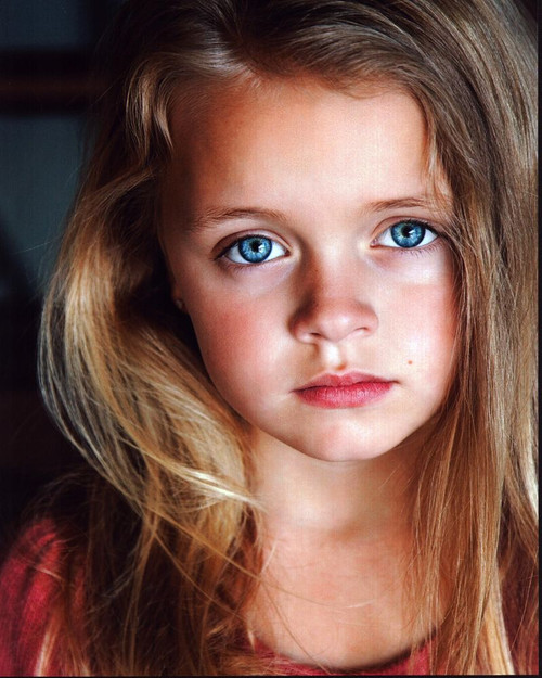 Kylie Rogers Closeup Photo Print