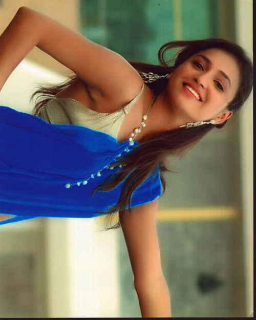 Sarayu Mohandancing In Blue And Gold Saree Photo Print - Item # MVM56886