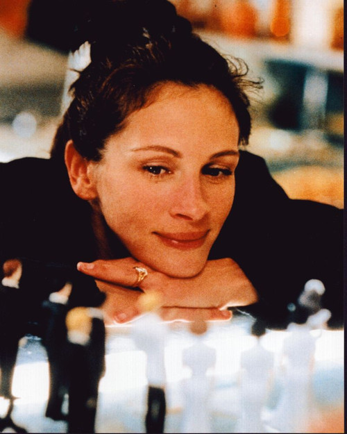 Julia Roberts Leaning On Table In Runaway Bride Photo Print - Item # MVM56271