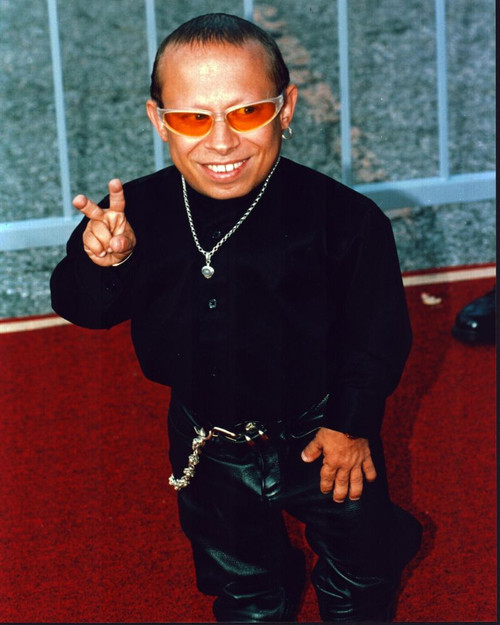 Verne Troyer On Red Carpet In Black Turtleneck And Leather Pants Photo Print - Item # MVM57688